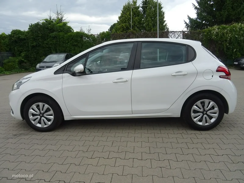 Peugeot 208 6