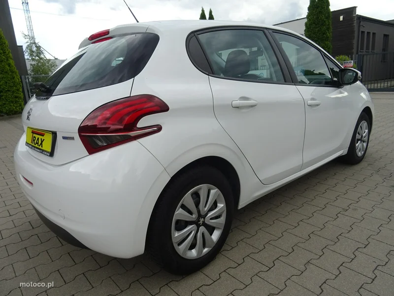 Peugeot 208 7