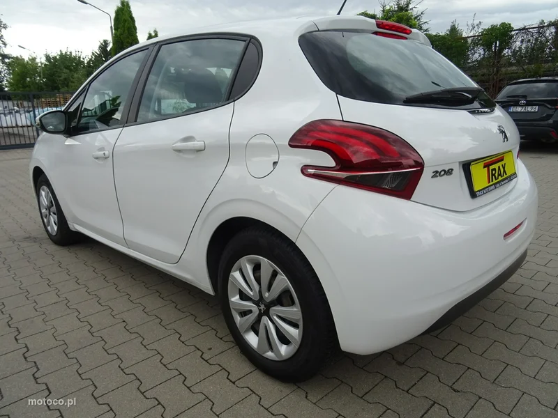 Peugeot 208 9