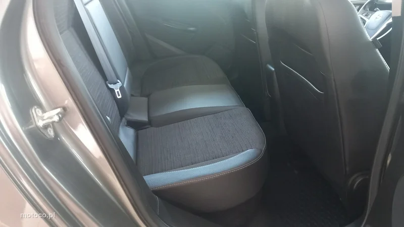 Opel Astra J 6