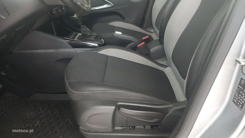Opel Crossland X 11