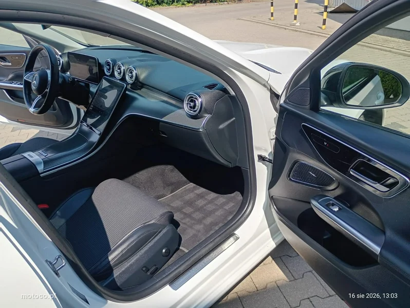 Mercedes-Benz Klasa C W206 C 220 19