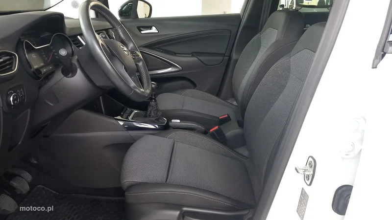 Opel Crossland X 8