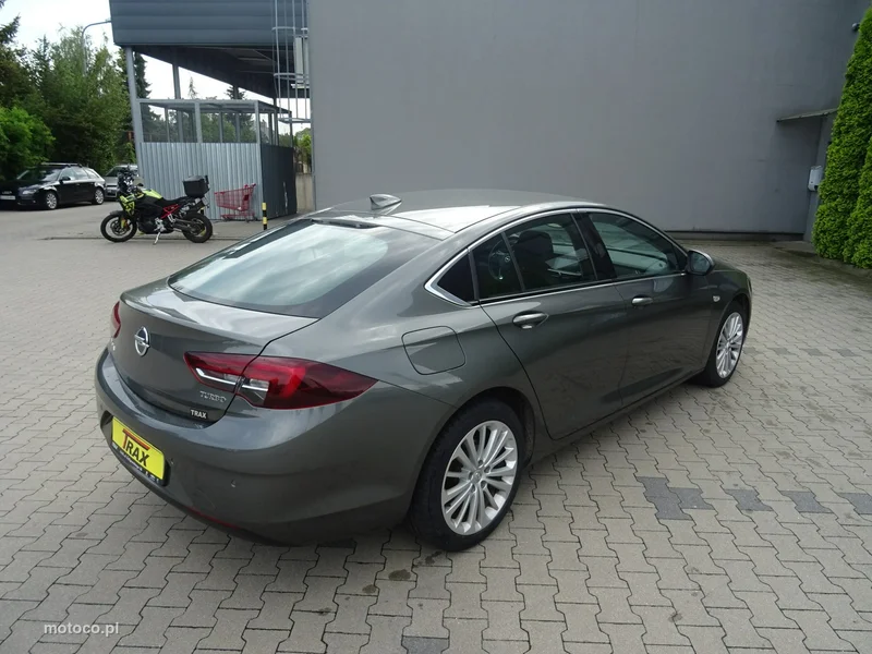 Opel Insignia Grand Sport 6