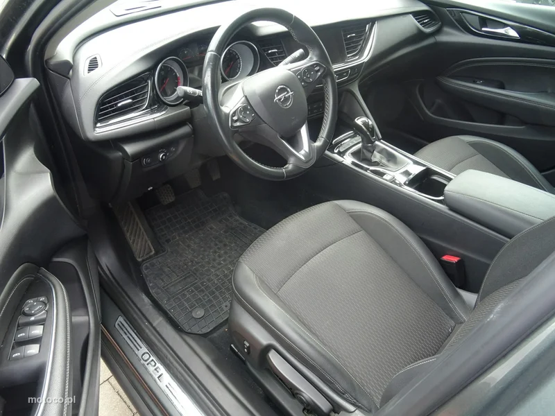 Opel Insignia Grand Sport 9