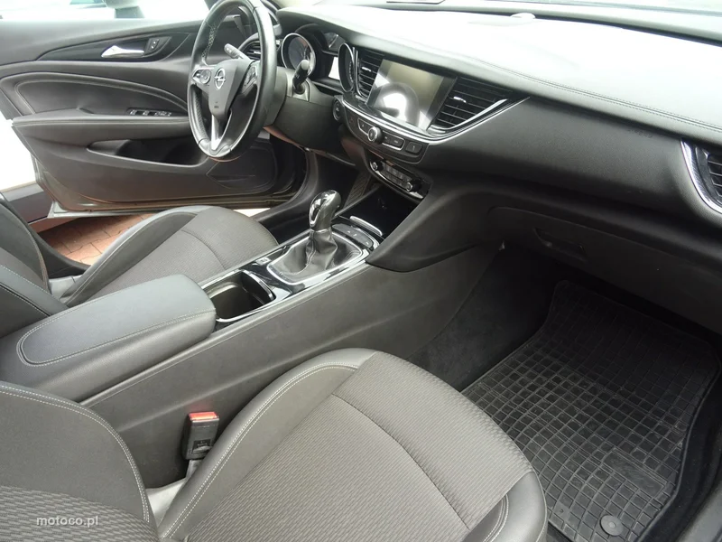 Opel Insignia Grand Sport 10