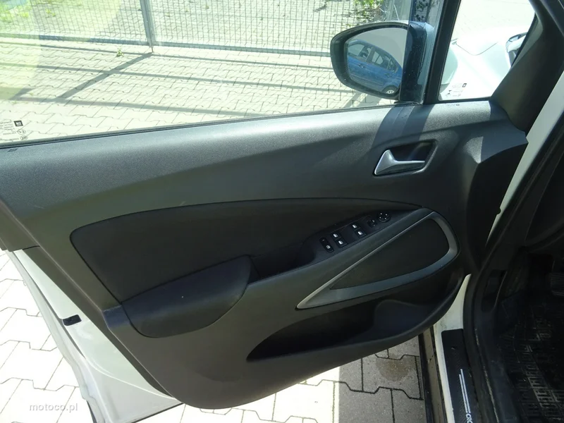Opel Crossland X 12