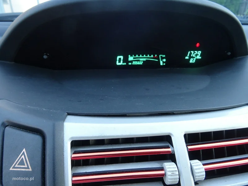 Toyota Yaris XP90 14