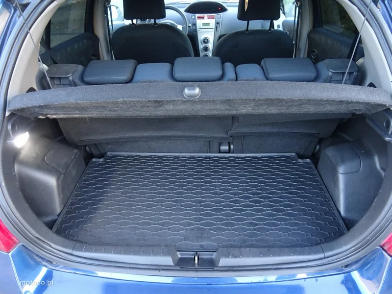 Toyota Yaris XP90 16