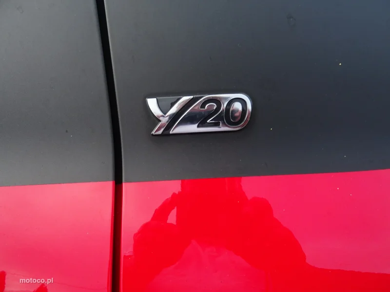 Toyota Yaris XP210 16