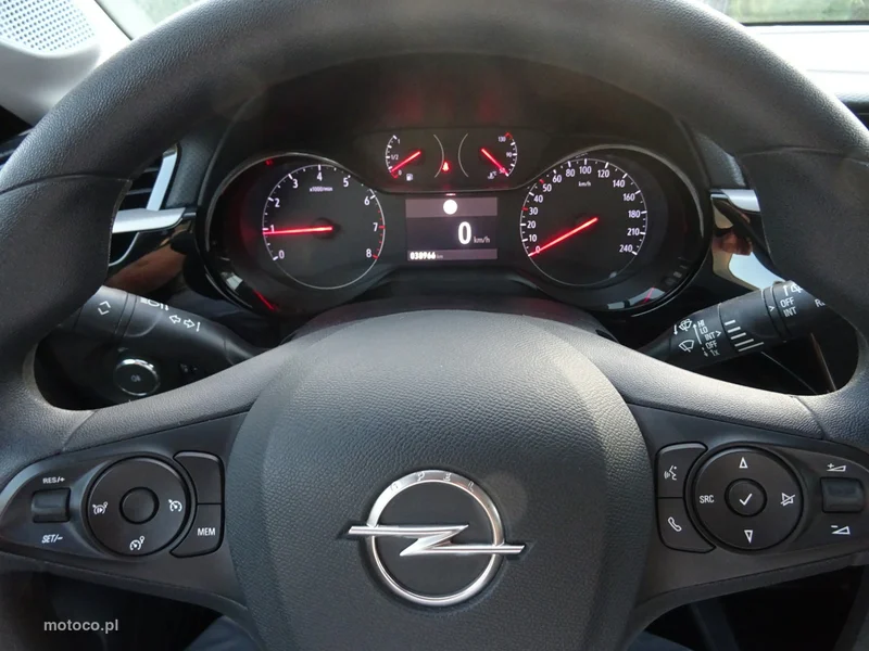 Opel Corsa F 12