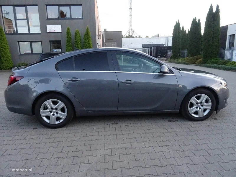 Opel Insignia A 6
