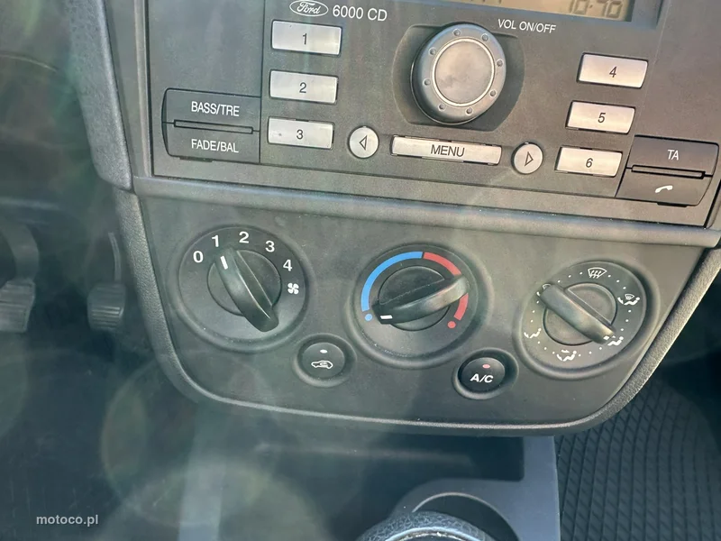 Ford Fiesta V 17