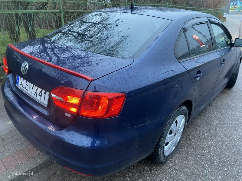 Volkswagen Jetta VI 6