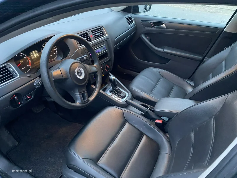 Volkswagen Jetta VI 9
