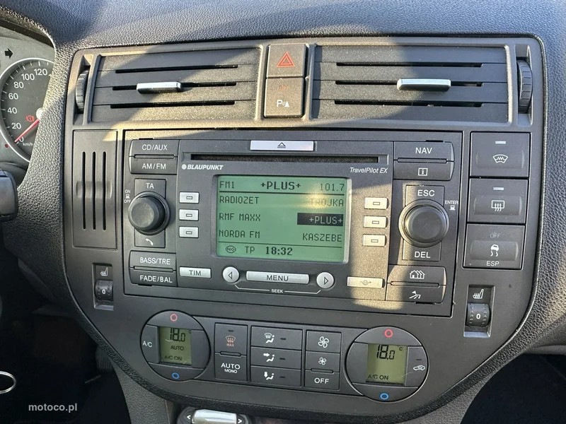 Ford C-Max I 22