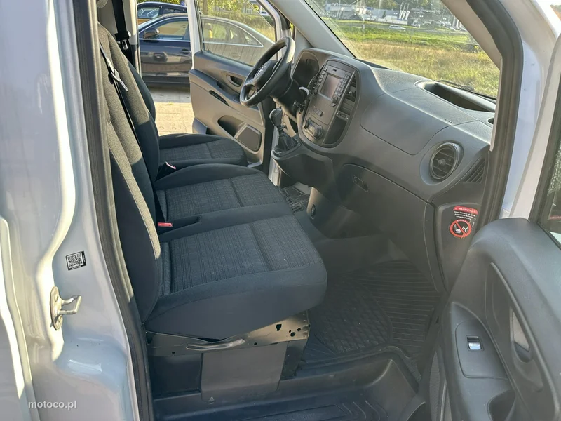 Mercedes-Benz Vito 13