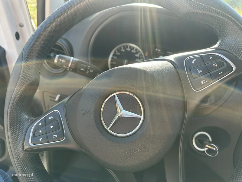 Mercedes-Benz Vito 15