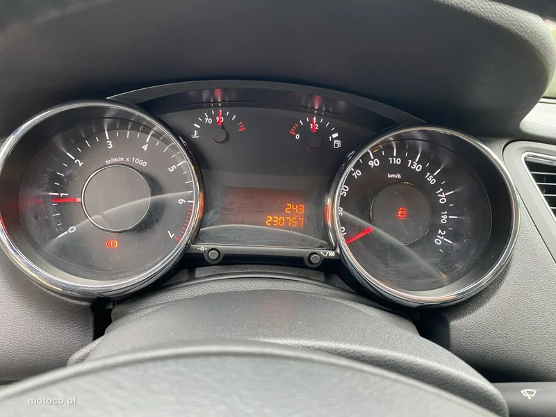 Peugeot 5008 12