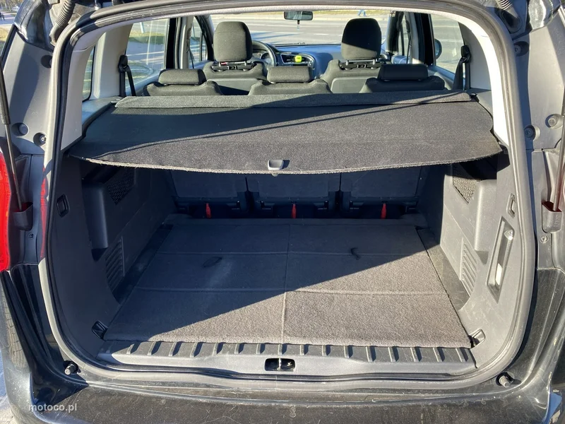 Peugeot 5008 17
