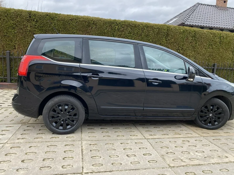 Peugeot 5008 4