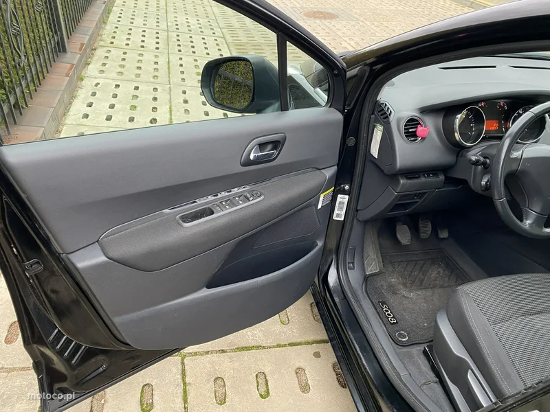 Peugeot 5008 5