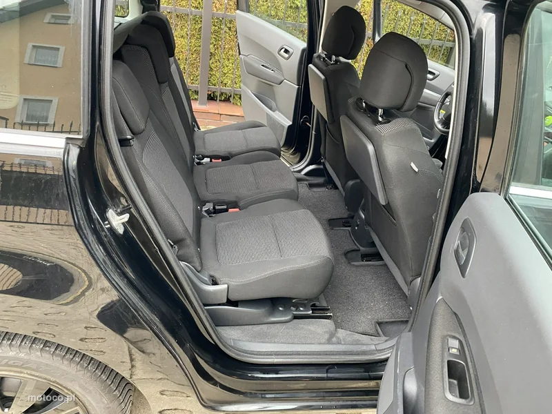 Peugeot 5008 9