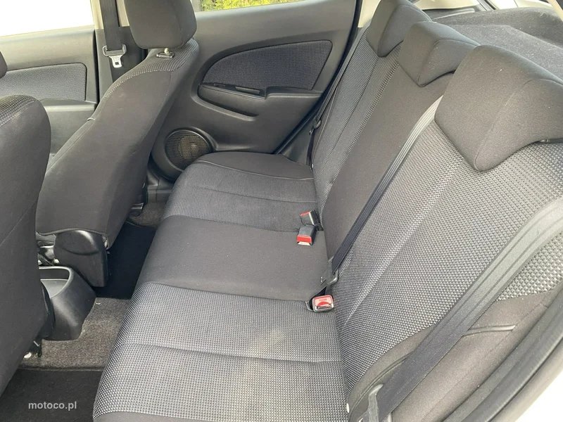 Mazda 2 12