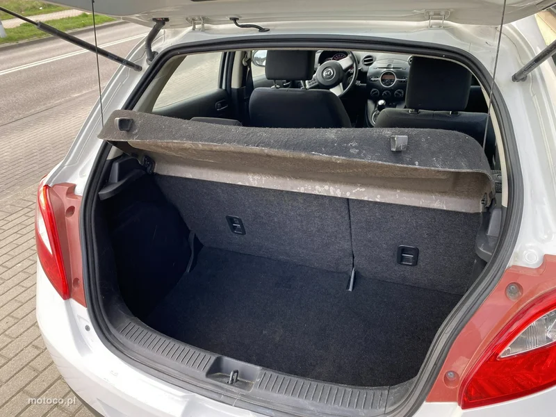 Mazda 2 14