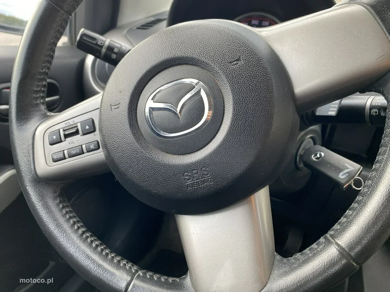 Mazda 2 21