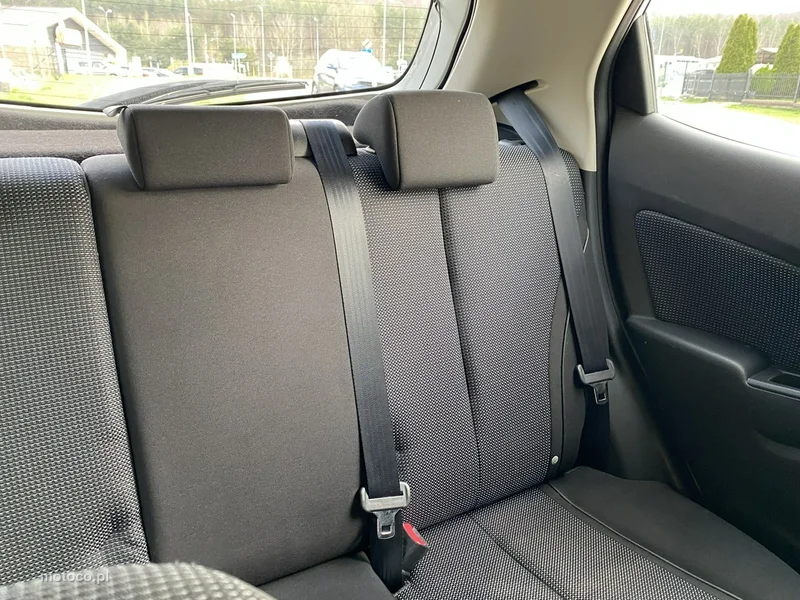 Mazda 2 22