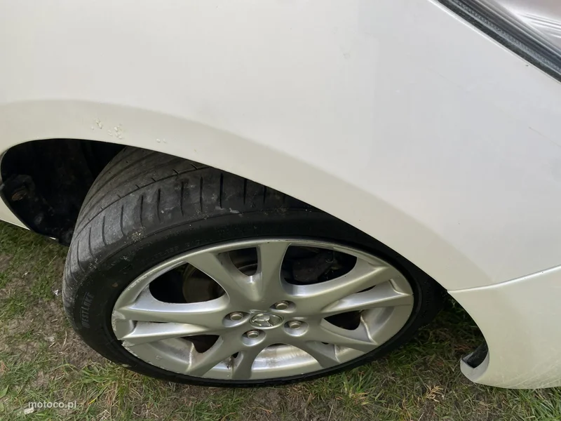 Mazda 2 4