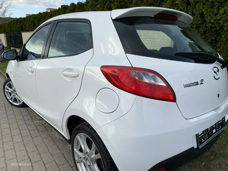 Mazda 2 6