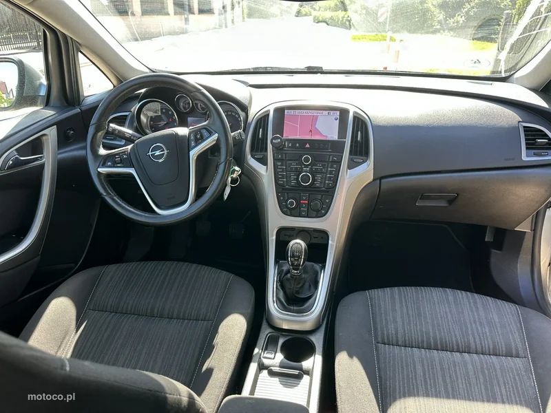Opel Astra J 12