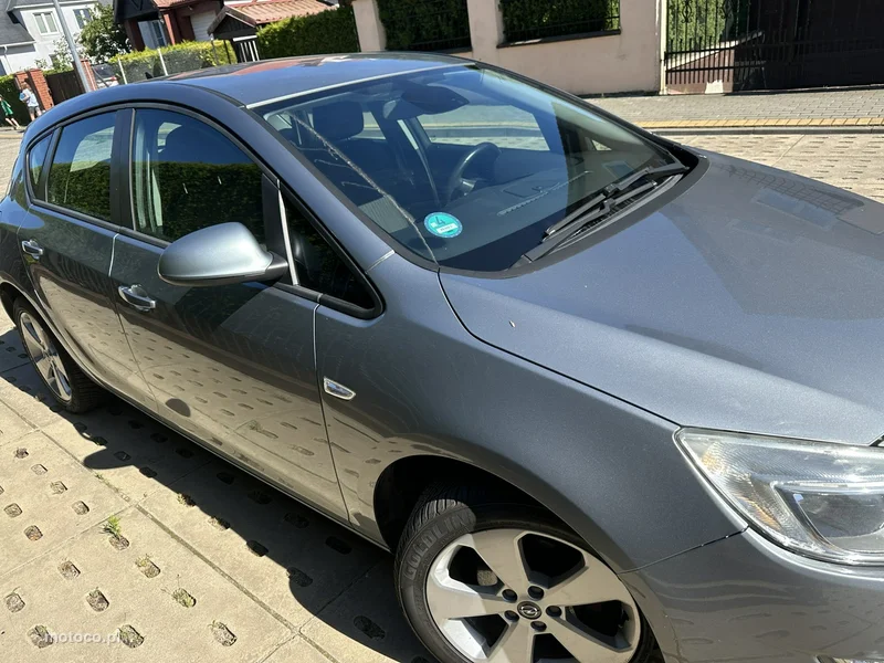 Opel Astra J 3