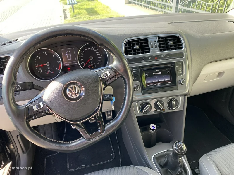 Volkswagen Polo V 6R 12