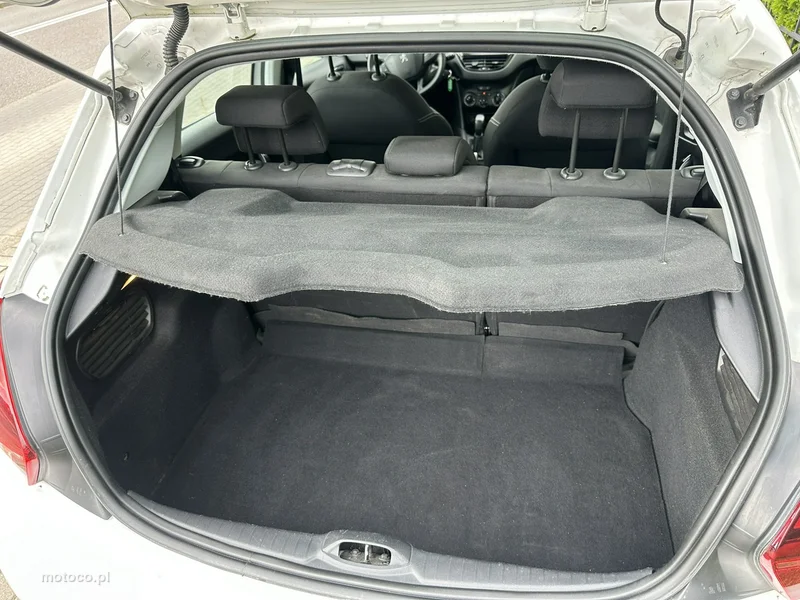 Peugeot 208 12