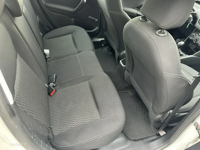 Peugeot 208 13