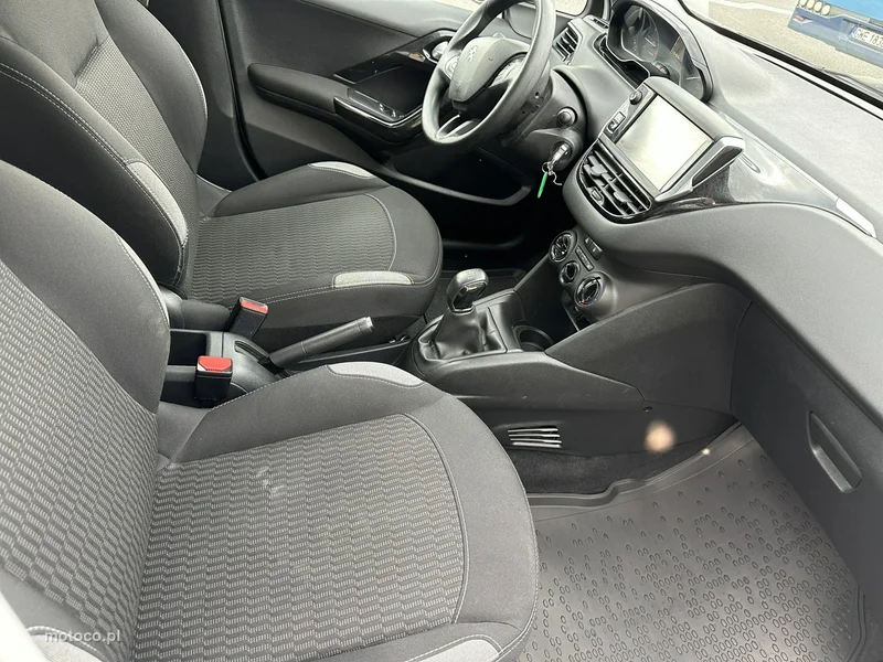 Peugeot 208 15