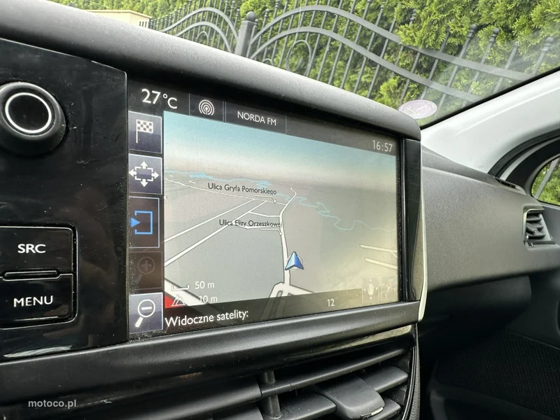 Peugeot 208 18