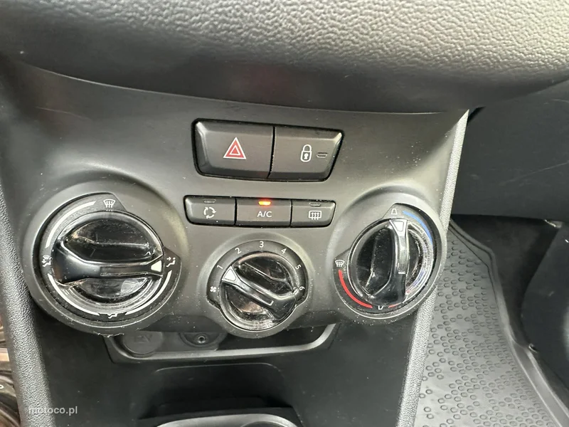 Peugeot 208 19