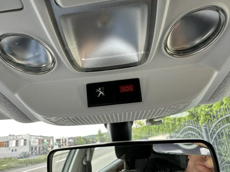 Peugeot 208 23