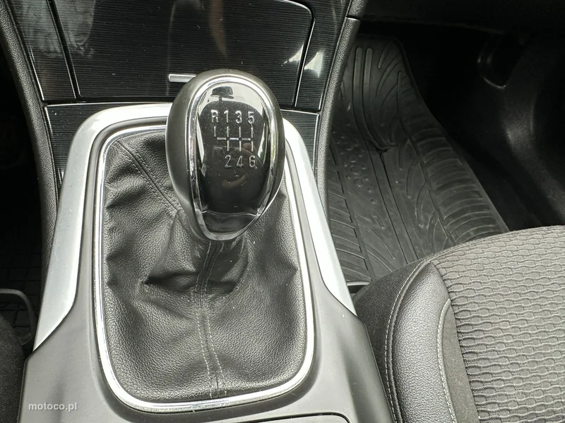 Opel Insignia A 23