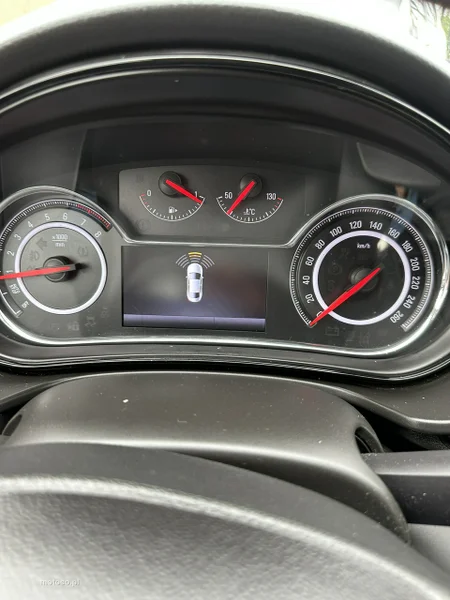 Opel Insignia A 25
