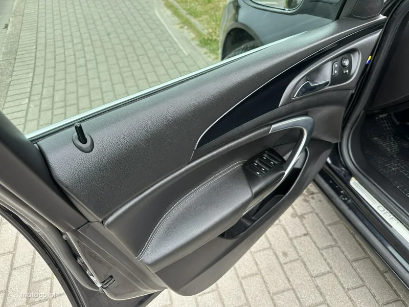 Opel Insignia A 10