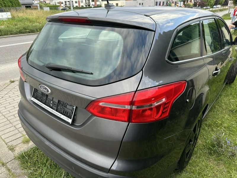 Ford Focus III 5