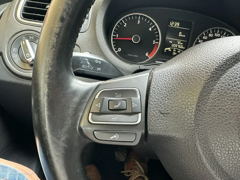 Volkswagen Polo V 6R 17