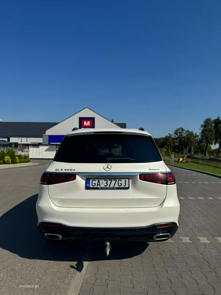 Mercedes-Benz GLS Klasa 23