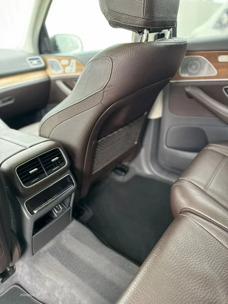 Mercedes-Benz GLS Klasa 4