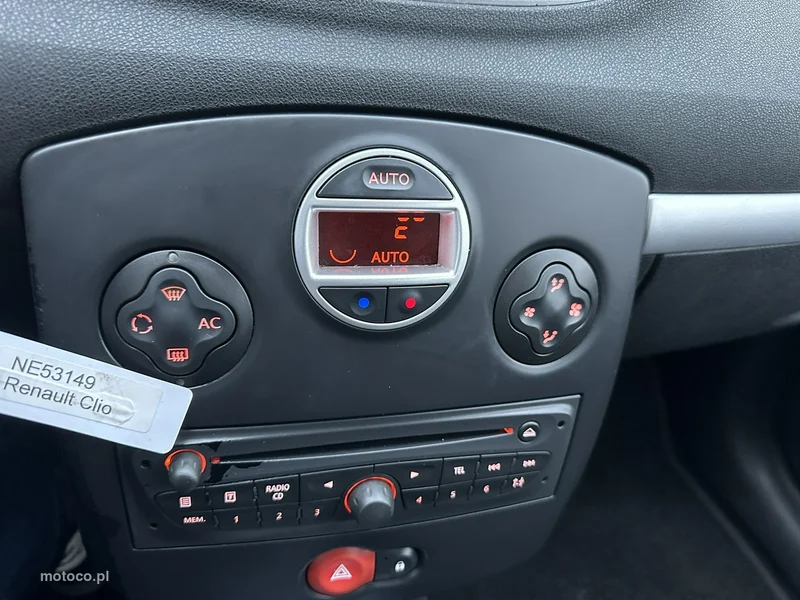 Renault Clio III 17
